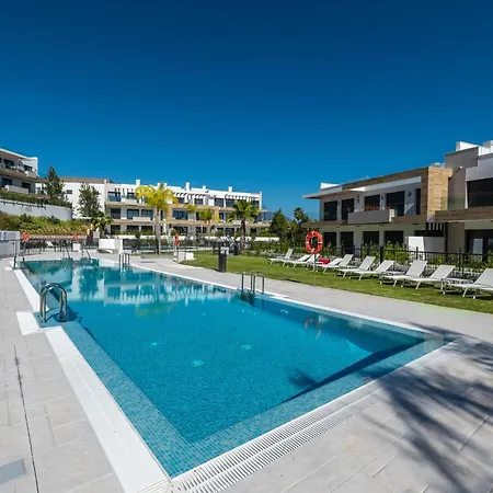 Newly Built 2 Bdrm Modern Oasis W Gym & Pool *