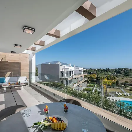 Apartment Newly Built 2 Bdrm Modern Oasis W Gym & Pool