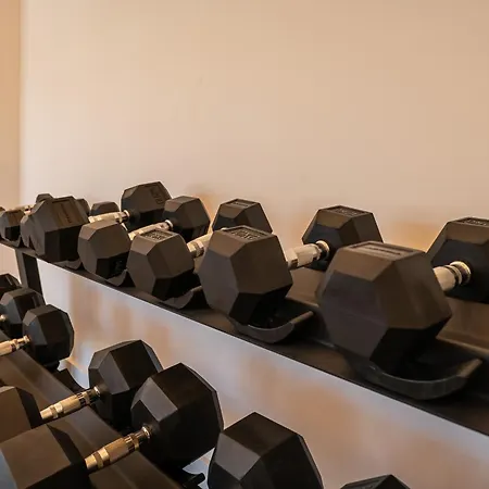 Newly Built 2 Bdrm Modern Oasis W Gym & Pool *