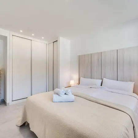 Newly Built 2 Bdrm Modern Oasis W Gym & Pool Apartment Estepona