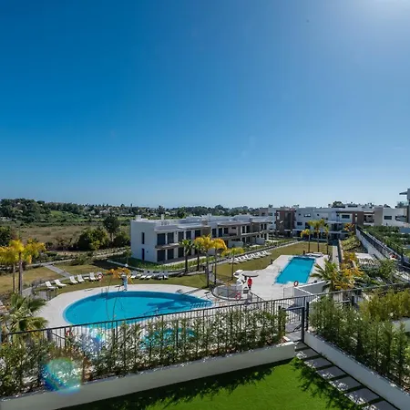 Newly Built 2 Bdrm Modern Oasis W Gym & Pool Appartement *