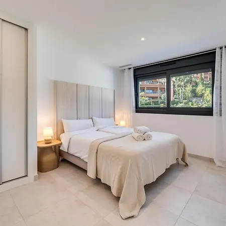 Apartment Newly Built 2 Bdrm Modern Oasis W Gym & Pool *