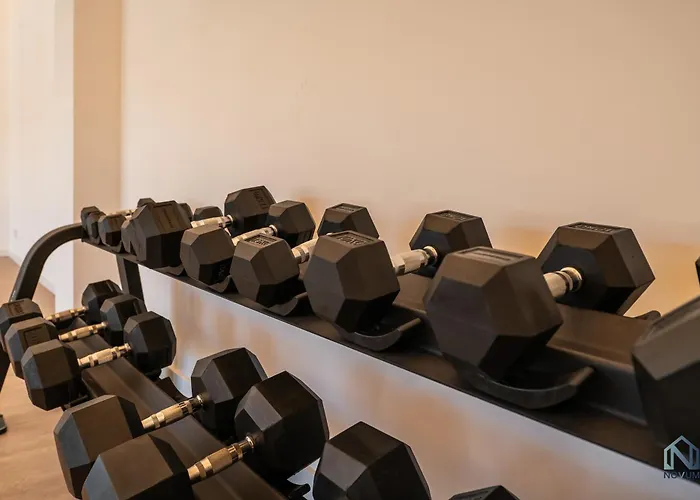 Newly Built 2 Bdrm Modern Oasis W Gym & Pool *