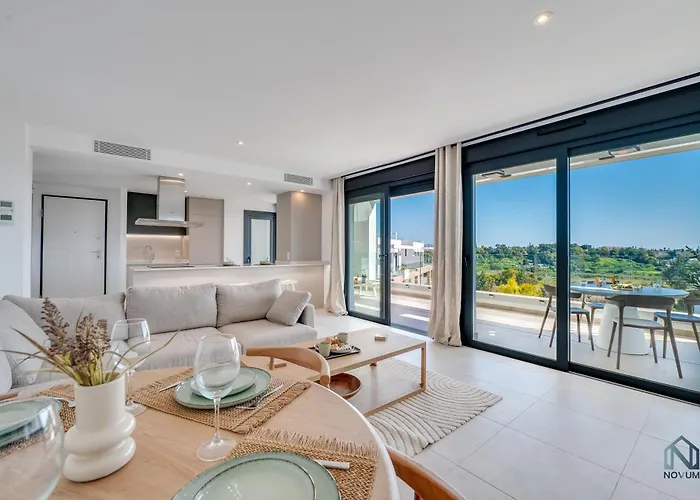 Newly Built 2 Bdrm Modern Oasis W Gym & Pool Apartamento *