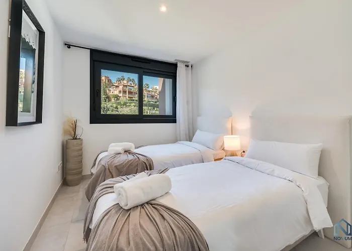 Newly Built 2 Bdrm Modern Oasis W Gym & Pool Appartement Estepona