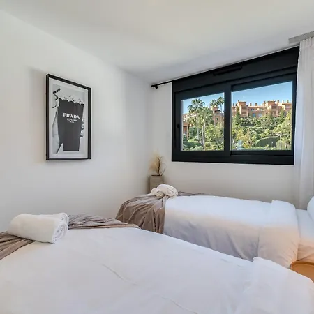 Newly Built 2 Bdrm Modern Oasis W Gym & Pool 에스테포나